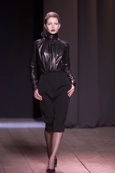 Look 12